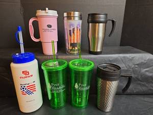 lot 293 image: Insulated Drink and Coffee Cups