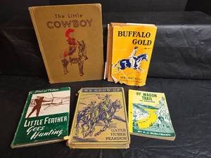 lot 298 image: Vintage Western Childrens Book Collection - Set of 5