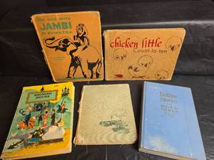 lot 305 image: Mid-Century Childrens Book Collection