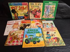 lot 322 image: Collection of Classic Childrens Picture Books