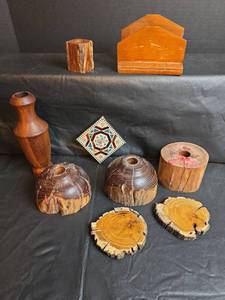 lot 328 image: Wooden Craft Items