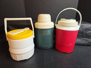 lot 344 image: Beverage Cooler Set
