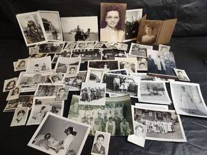 lot 362 image: Vintage Mid-Century Black and White Photo Collection