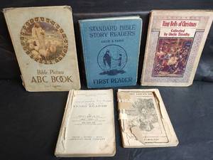 lot 394 image: Vintage Childrens Educational Religious Book Collection