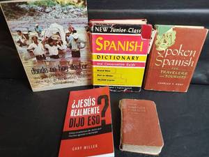 lot 395 image: Spanish Language Book Collection - Study and Religious Texts