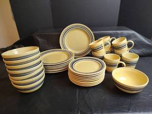 lot 400 image: 8 Place Setting, Gibson Everyday Blue Stripe China Dinnerware Set. Microwave and Dishwasher Safe, 32 Piece