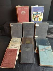 lot 427 image: Mid-Century Educational Book Collection