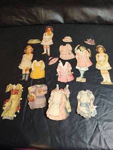 lot 445 image: Vintage 1920s Paper Doll Set with Clothing Collection