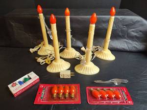 lot 454 image: Vintage Electric Window Candles with Replacement Bulbs and Plug In
