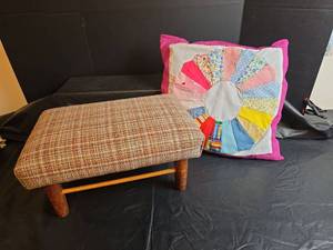lot 478 image: Mid Century Tweed Footstool and Handmade Pillow
