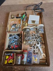 lot 1526 image: Mixed Hardware and Electronics Components Lot