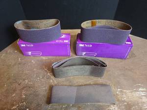 lot 1528 image: 3M 761D Sanding Belts