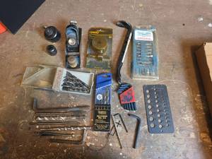 lot 1530 image: Mixed Tool Lot - Drill Bits and Hardware