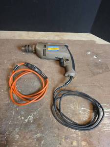 lot 1538 image: Cummins 12 Heavy Duty Hammer Drill Model 6344