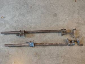 lot 1543 image: 2 - 24in Pipe Clamps