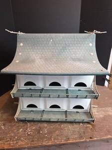 lot 1557 image: Martin Purple Martin Bird House