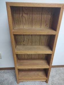 lot 1027 image: Wooden 4-Shelf Bookcase, 18 wide x 41.5 tall x 6 deep