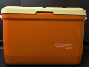 lot 1115 image: Gott 48 Ice Chest Cooler