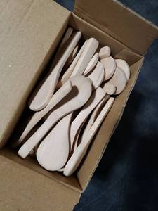 lot 1447 image: Bulk Pack Wooden Tasting Spoons