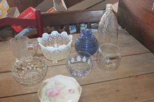 lot 3221 image: Vintage Serving Bowls and More