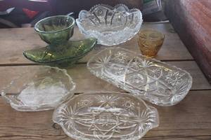 lot 3224 image: Vintage Cut Glass Relish Dishes & More