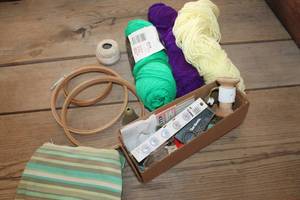 lot 3231 image: Vintage Wood Hoops, Buttons & More