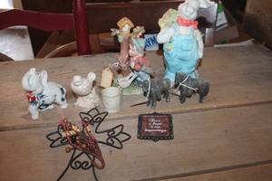 lot 3278 image: Vtg. Metal Horse Figurines & More