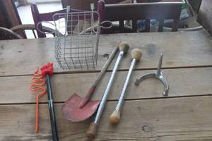 lot 3282 image: Vintage Childs Shovel, Batons & More