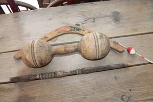 lot 3285 image: Vintage Wood Boomerang & More