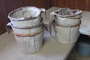 lot 3291 image: 5-Vintage Galvanized Feed Buckets
