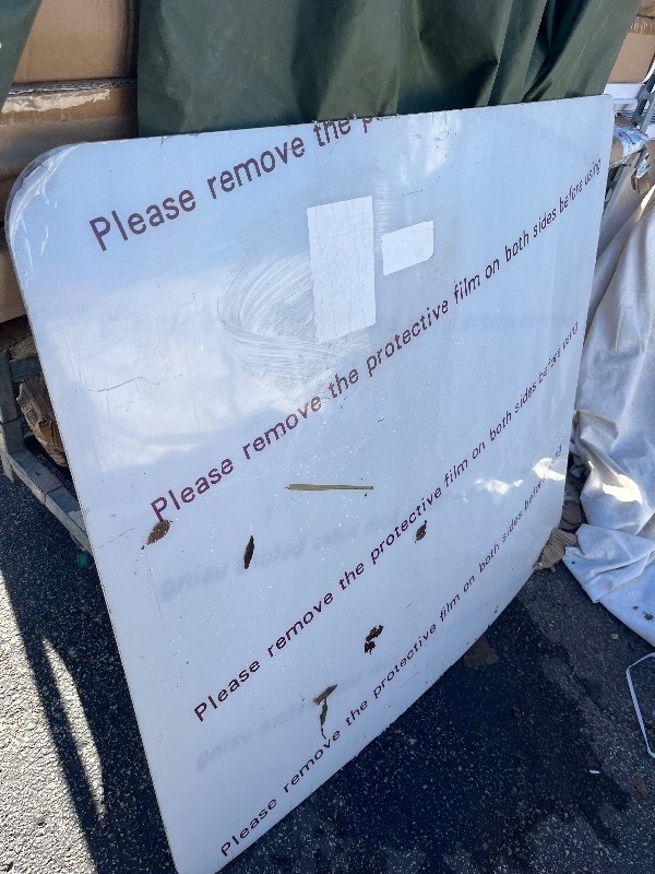lot 224 image: 3 x 4 Plexiglass Sheet , Sq W Round Edges