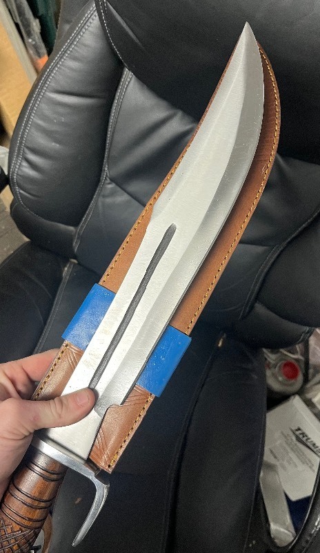 lot 3 image: Gorgeous And Unique Quality Bowie Knife w Beautiful Leather Sheath - Wooden Handle - 15.5 x 2 � Blade Size