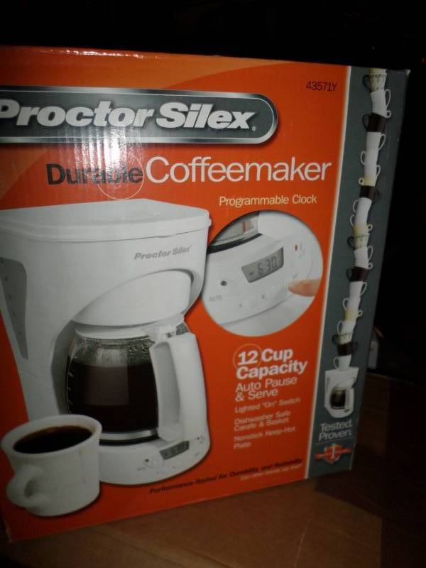 lot 4297 image: Proctor-Silex Automatic Coffee Maker