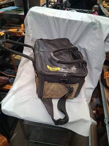 lot 21801 image: DeWalt Heavy Duty Tool Bag