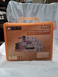 lot 21805 image: Box of Mixed Drill Bits and Tool Accessories