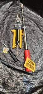 lot 22039 image: Stanley Hand Tool Set with Screwdrivers and Pliers