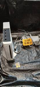 lot 22106 image: Nintendo Wii Console RVL-001 White