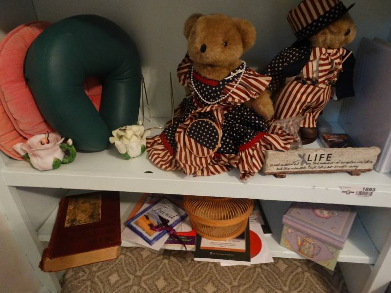 lot 1893 image: Lot of miscellaneous.