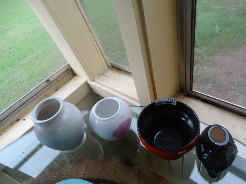 lot 1934 image: Lot of vases and a plant holder.