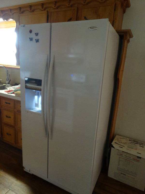 lot 1958 image: whirlpool gold refrigertator.