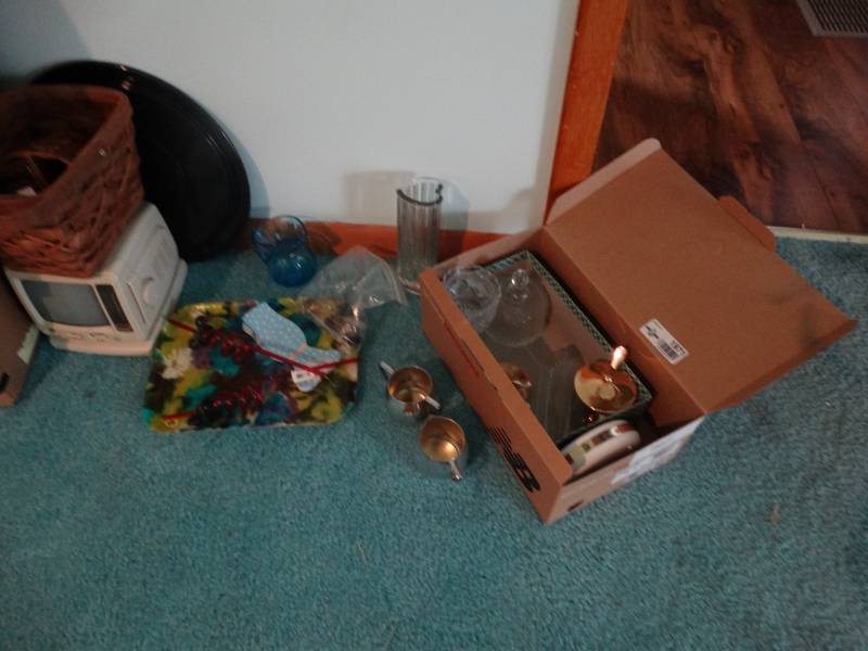 lot 1971 image: Small lot of miscalleanous.