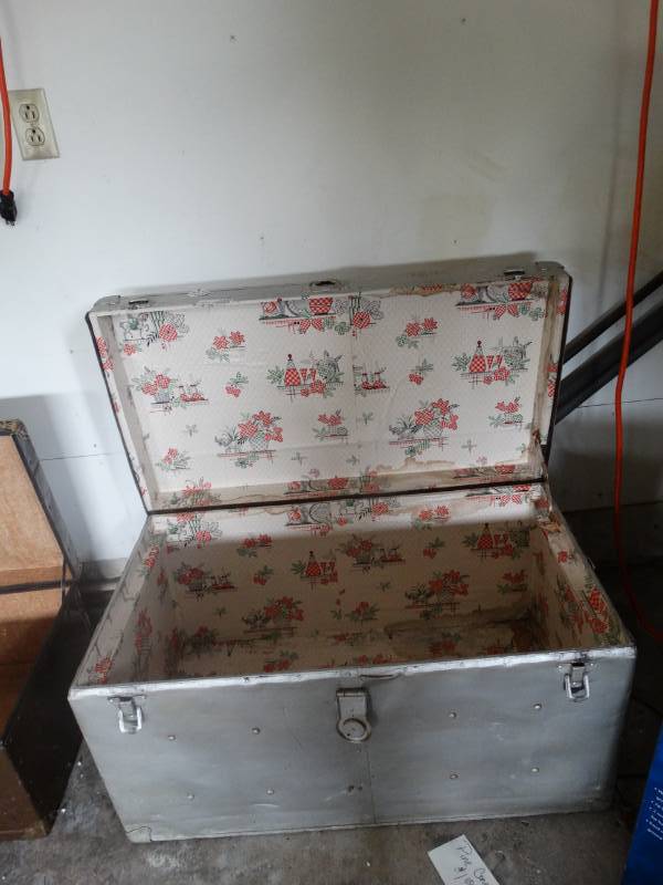 lot 1995 image: Silver platted foot locker.