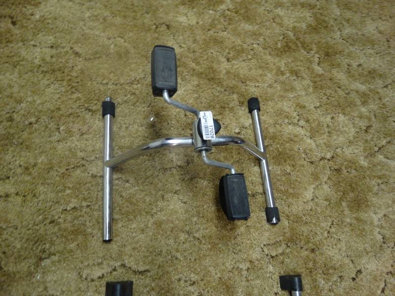 lot 17028 image: Foot excersie.