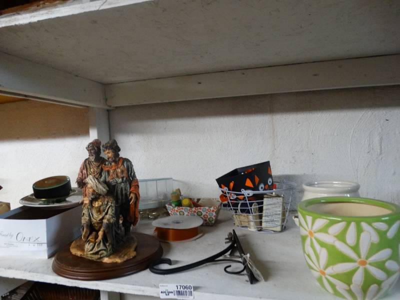 lot 17060 image: Lot of art paint, flower pots, sewing thread, halloween bucket, etc.