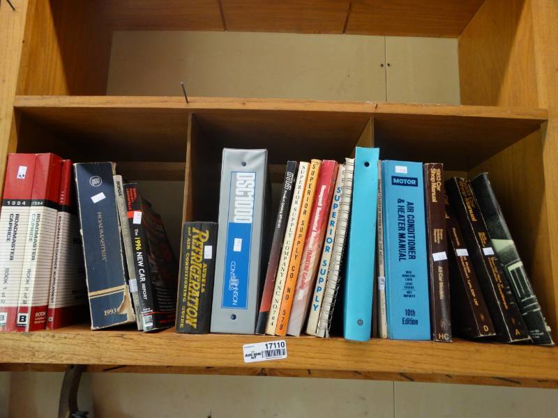 lot 17110 image: Lot of car manuels and books.