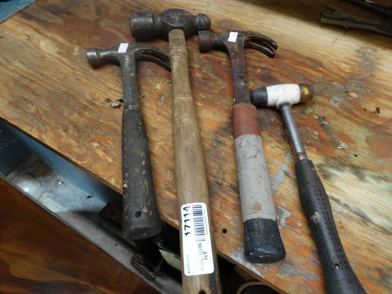 lot 17114 image: Lot of various hammers.
