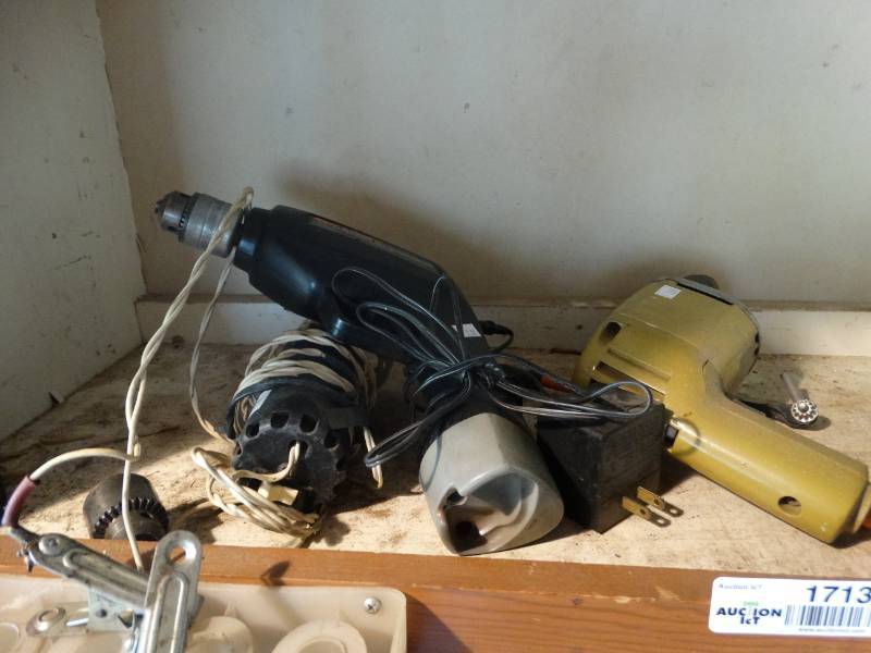 lot 17131 image: Drlls, radio, small chadwick scale, fasthners and more.