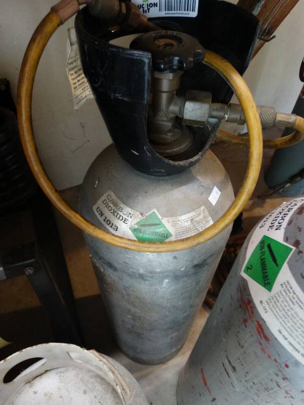 lot 17134 image: Carbon dioxide cylinder.