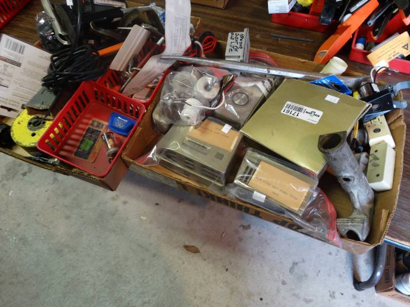 lot 17161 image: Thermostats, other electric items & more.