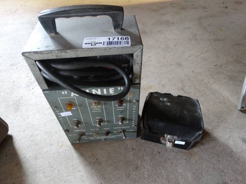 lot 17166 image: Annie hermetic.